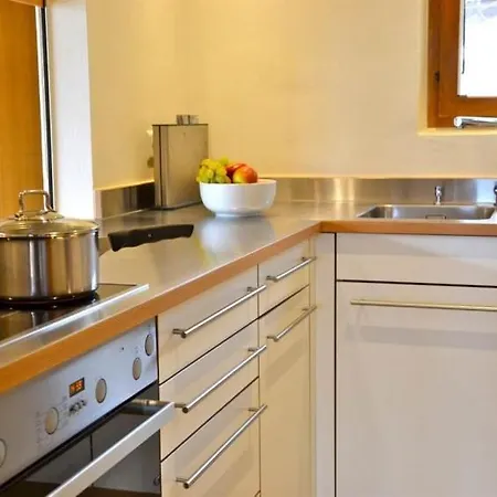 Apartment Sleeps 8 Wifi Lenk