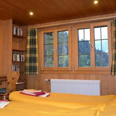 Sleeps 8 Wifi Apartment