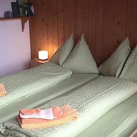 Sleeps 8 Wifi *